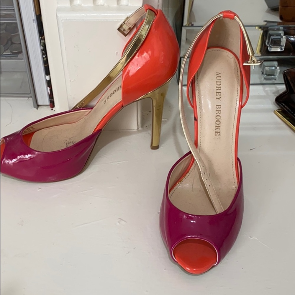 Heels - Picture 2 of 3